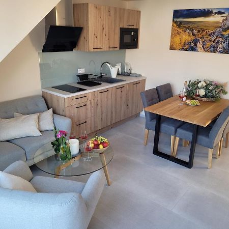 Zamek Na Dlani Mikulov Apartment Luaran gambar