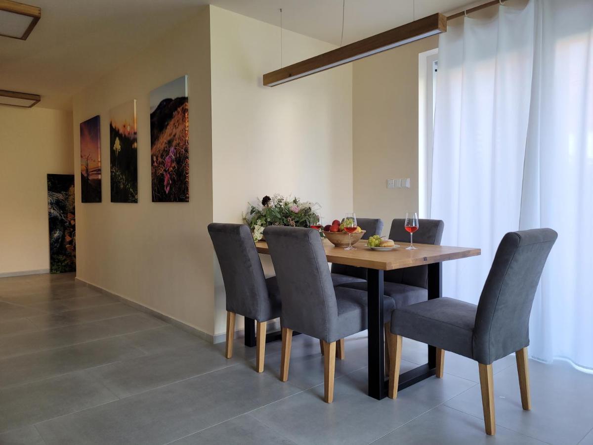 Zamek Na Dlani Mikulov Apartment Luaran gambar